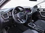Kia Ceed 1.0 T-GDi DynamicPlusLine | Stuur-/stoelverwarming | Camera | Draadloos laden | LED | Dodehoek detectie | 16" LM |