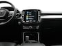 Volvo XC40 T5 Recharge R-Design Plug In Hybrid 263pk Dealer O.H. PHEV | Adaptive Cruise | Camera | Lederen Sportstoelen Memory & Verwarmd | Apple Carplay | Stuur Verwarmd | 19"L.M | Virtual | Blis | Navigatie | DAB |