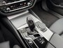 BMW 5-Serie Touring 530e Business Edition Plus|Pano|Hifi|Trekhaak|Sfeerverlichting|Leder|Stoelverwarming