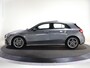 Mercedes-Benz A-klasse 180 Business Solution AMG | Panoramaschuifdak | Stoelverwarming | Achteruitrijcamera |  MULTIBEAM LED |