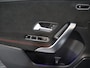 Mercedes-Benz A-klasse 180 Business Solution AMG | Panoramaschuifdak | Stoelverwarming | Achteruitrijcamera |  MULTIBEAM LED |