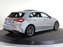 Mercedes-Benz A-klasse 180 Business Solution AMG | Panoramaschuifdak | Achteruitrijcamera | Nightpakket | MULTIBEAM LED | Stoelverwarming |