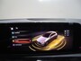 Mercedes-Benz A-klasse 180 Business Solution AMG | Panoramaschuifdak | Achteruitrijcamera | Nightpakket | MULTIBEAM LED | Stoelverwarming |
