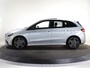 Mercedes-Benz B-klasse 250e Business Solution AMG | Panoramaschuifdak | Night | Winter pakket | Trekhaak | Stoelverwarming |