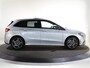 Mercedes-Benz B-klasse 250e Business Solution AMG | Panoramaschuifdak | Night | Winter pakket | Trekhaak | Stoelverwarming |