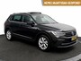 Volkswagen Tiguan 1.5 TSI zwart, bomvol!