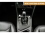 Volkswagen Tiguan 1.5 TSI zwart, bomvol!
