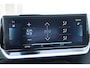 Peugeot e-2008 50KWH 136PK GT PACK AUTOMAAT / NAVI / LEDER / CLIMA / PDC / 18" LMV / CAMERA / ALCANTARA / PANO. DAK / KEYLESS / FULL-LED / FULL OPTIONS / 1E EIGENAAR / NIEUWSTAAT !!