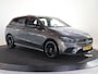 Mercedes-Benz B-klasse 250e Business Solution AMG | Panoramaschuifdak | Night | Premium plus pakket | Winter pakket | Trekhaak  | Head-up display |