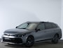 Volkswagen Passat Variant R-Line 1.5 eHybide 272 PK | LED Matrix IQ | Trekhaak | BlackStyle Plus| Achteruitrijcamera | Panoramadak | Leder | Head up | Stoelverwarming & Koeling | Harman/Kardon |