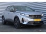 Peugeot 3008 1.6 HYBRID 225PK GT PACK AUTOMAAT / NAVI / LEDER / CLIMA / AGR / PDC / 19" LMV / CAMERA / PANO. DAK / AFN. TREKHAAK / BLACK PACK / FOCAL AUDIO / KEYLESS / WINTERPAKKET / FULL-LED / NIEUWSTAAT !!