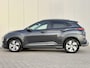 Hyundai Kona Electric EV Premium 64 kWh / Stoelverwarming / Trekhaak / Apple Carplay/Android Auto / Cruise Control Adaptief met Stop&Go /