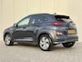 Hyundai Kona Electric EV Premium 64 kWh / Stoelverwarming / Trekhaak / Apple Carplay/Android Auto / Cruise Control Adaptief met Stop&Go /