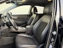 Hyundai Kona Electric EV Premium 64 kWh / Stoelverwarming / Trekhaak / Apple Carplay/Android Auto / Cruise Control Adaptief met Stop&Go /