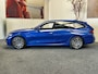 BMW 3-Serie TOURING 330E XDRIVE 4X4 PHEV HIGH EXECUTIVE M PAKKET LEDER/ALCANTARA NAVIGATIE CRUISE CONTROL PANORAMA SCHUIF/KANTELDAK APPLE CARPLAY/ANDROID KEYLESS GO UITKLAPBARE TREKHAAK PDC ZEER MOOI !!