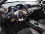 Mercedes-Benz A-klasse 250 Premium | AMG | Night | Panoramadak | Stoelverwarming | Achteruitrijcamera |
