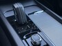 Volvo XC60 2.0 B5 R-Design Panorama dak / Adaptive cruise control / Elektr. stoelverstelling / 360 camera / stoel- en stuurverwarming