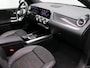 Mercedes-Benz B-klasse 180 Business Solution AMG AMG Line | Night Pakket | Panorama Schuif-Kanteldak | Memory voorstoelen | Achteruitrijcamers. Inclusief 24 maanden MB Certified garantie voor Europa.