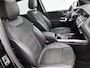 Mercedes-Benz B-klasse 180 Business Solution AMG AMG Line | Night Pakket | Panorama Schuif-Kanteldak | Memory voorstoelen | Achteruitrijcamers. Inclusief 24 maanden MB Certified garantie voor Europa.
