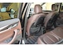 BMW X1 sDrive20i VDL Nedcar Edition * Sportstoelen * Panoramadak * Trekhaak * Face Lift * Head-up *