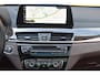 BMW X1 sDrive20i VDL Nedcar Edition * Sportstoelen * Panoramadak * Trekhaak * Face Lift * Head-up *