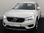 Volvo XC40 T2 AUT(8) MOMENTUM NAVI BLUETOOTH PARK ASSIST CAMERA