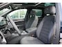 Volkswagen Touareg 3.0 V6 TFSi 4WD R-Line VW-garantie 5jaar / 100.000km | Panoramisch schuifdak | Trekhaak elektrisch | Adaptieve Cruise Control | Leder "Puglia" "R-logo' zwart/ blauwe stikking | 22" Lichtmetalen velgen "Estoril", zwart