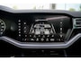 Volkswagen Touareg 3.0 V6 TFSi 4WD R-Line VW-garantie 5jaar / 100.000km | Panoramisch schuifdak | Trekhaak elektrisch | Adaptieve Cruise Control | Leder "Puglia" "R-logo' zwart/ blauwe stikking | 22" Lichtmetalen velgen "Estoril", zwart