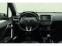 Peugeot 2008 1.2 PureTech Allure | Cruise control | Climate control | Navigatie | Panoromadak | Lichtmetalen velgen 16'' | Bluetooth |