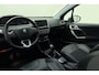 Peugeot 2008 1.2 PureTech Allure | Cruise control | Climate control | Navigatie | Panoromadak | Lichtmetalen velgen 16'' | Bluetooth |