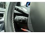 Peugeot 2008 1.2 PureTech Allure | Cruise control | Climate control | Navigatie | Panoromadak | Lichtmetalen velgen 16'' | Bluetooth |