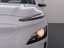 Hyundai Kona Electric EV Comfort 64kWh FACELIFT SOH 100% Fase 3 Laden All-Season Banden Navi Ecc Adap.Cruise Camera Krell®-Audio Apple Carplay Android Auto Keyless Subwoofer Led Lmv Rijstrooksensor Forward Collision-Avoidance Bluetooth 1e Eigenaar Origineel Nederlandse Auto