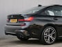 BMW 3-Serie 320e Business Edition Plus 204 Pk Automaat Navi / M-pakket / Apple Carplay / Camera / Leer / Schuifdak