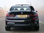 BMW 3-Serie 320e Business Edition Plus 204 Pk Automaat Navi / M-pakket / Apple Carplay / Camera / Leer / Schuifdak