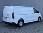 Ford Transit Custom 300 2.0 TDCI L2H1 Trend / Trekhaak / 2740 Kg Trekgewicht / Navigatie via Apple Carplay & Android Auto / Stoel Verwarming / Camera / PDC / Rijstrooksensor met correctie /
