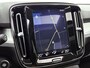 Volvo XC40 1.5 T3 Momentum Pro 163 PK | Automaat | Elektrisch Panoramadak | Elektrische Stoelen met geheugen | Harman Kardon | Stoelverwarming | Cruise Control Adaptief | Stuurwiel Verwarmd |