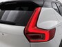 Volvo XC40 1.5 T3 Momentum Pro 163 PK | Automaat | Elektrisch Panoramadak | Elektrische Stoelen met geheugen | Harman Kardon | Stoelverwarming | Cruise Control Adaptief | Stuurwiel Verwarmd |