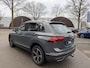 Volkswagen Tiguan 1.4 TSI eHybrid Active PHEV 245PK COMPLEET!| HUD HEAD-UP DISPLAY | PANODAK | ELEKTRISCHE TREKHAAK | 360 CAMERA | VIRTUAL DISPLAY |WINTERPACK STUUR + STOELVERWARMING | DEALER ONDERHOUDEN |