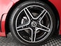 Mercedes-Benz B-klasse 180 Business Solution AMG (NL-Auto / Camera / ACC / Sfeerverlichting)