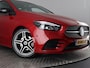 Mercedes-Benz B-klasse 180 Business Solution AMG (NL-Auto / Camera / ACC / Sfeerverlichting)