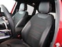 Mercedes-Benz B-klasse 180 Business Solution AMG (NL-Auto / Camera / ACC / Sfeerverlichting)
