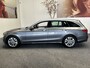 Mercedes-Benz C-klasse ESTATE 160 BUSINESS SOLUTION 175 PK NAVIGATIE CRUISE CONTROL CLIMATE CONTROL BLUETOOTH TELEFOON MEDIA VOORBEREIDING ACHTERUITRIJCAMERA UITKLAPBARE TREKHAAK ZEER MOOI !! brgl