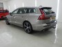 Volvo V60 2.0 B3 163 PK R-Design+Volleder+stoel&stuur-verw+pano-dak+19"LMV+elek-Klep+trekhaak+Navigatie = SUPER !!