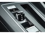Volkswagen Golf 1.5 eTSI R-Line DSG | Pano | Harman Kardon | Stoel- Stuurverw. | Apple CarPlay | IQ. Light | Adapt. Cruise