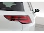 Volkswagen Golf 1.5 eTSI R-Line DSG | Pano | Harman Kardon | Stoel- Stuurverw. | Apple CarPlay | IQ. Light | Adapt. Cruise