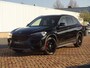 BMW X1 sDrive20i Sportif | All-Black | Uniek | Custom | 19 inch | Nav