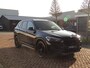 BMW X1 sDrive20i Sportif | All-Black | Uniek | Custom | 19 inch | Nav
