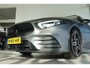 Mercedes-Benz A-klasse 180 Business Solution AMG | Cruise Control | PANO | Stoelverwarming | Camera | Navi | MAGNO GRIJS