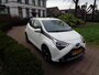 Toyota Aygo 1.0 VVT-i 72pk 5D x-play bij Toyota specialist met 12 maanden BOVAG garantie.