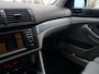 BMW 5-Serie Touring 525i AUT Lifestyle / Facelift / 525 530i /